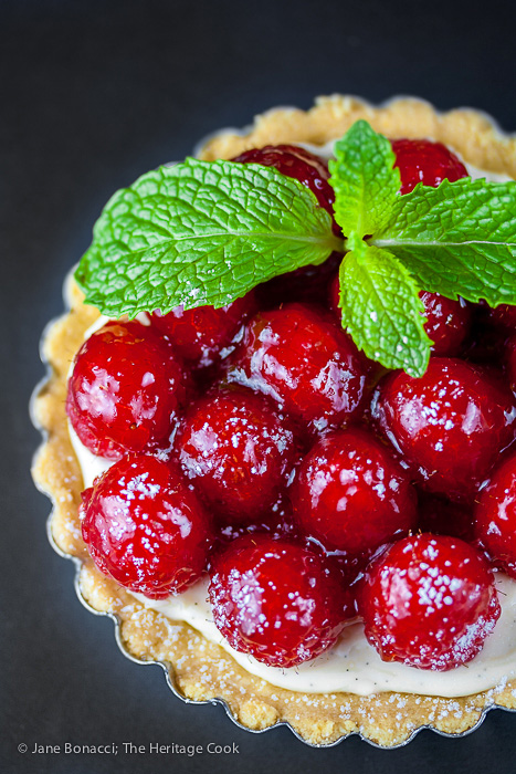 Enjoy these stunning fresh raspberry - mascarpone cheese tarts for any special occasion or after holiday meals