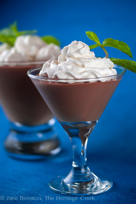 chocolate mousse in a glass